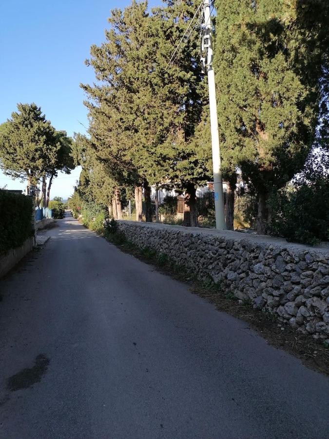 Camera Vicino L'Aeroporto Di Palermo Carini Exterior photo